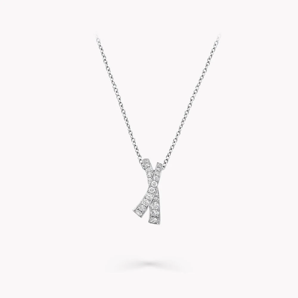 Elysian Kiss Diamond Pendant