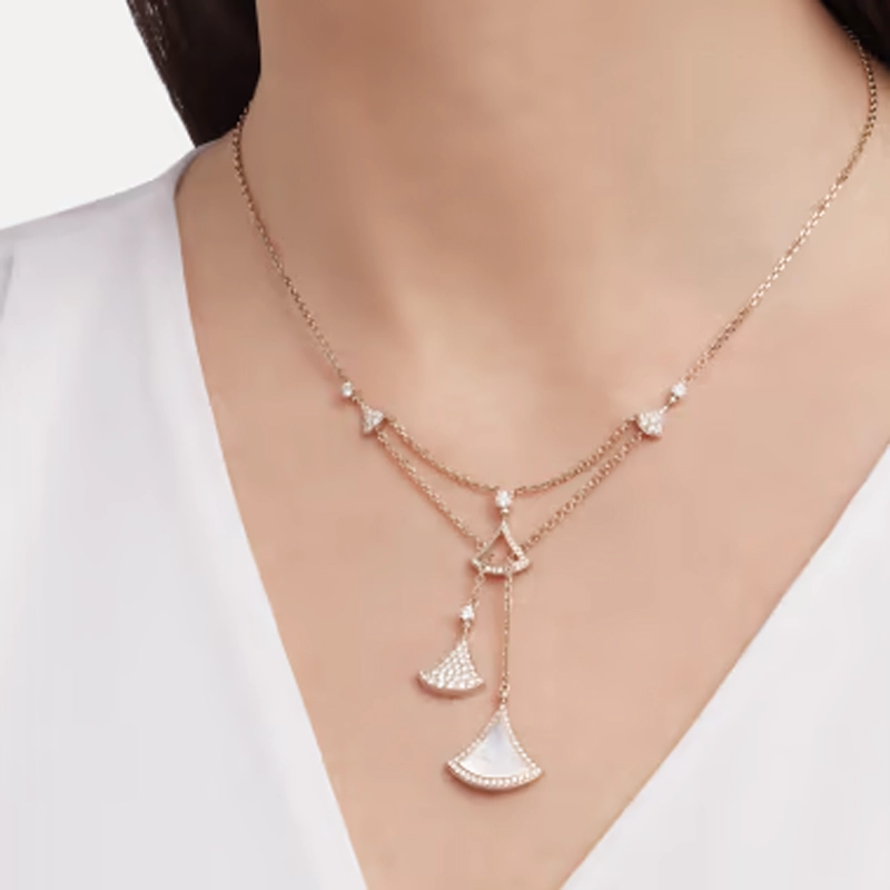 Fanciful Fan Necklace